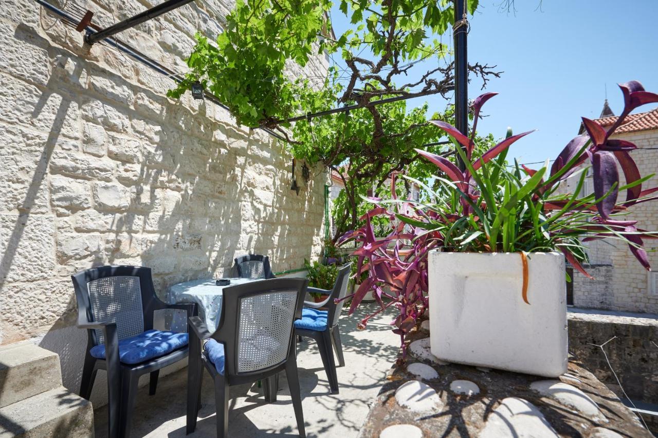 Rooms Antonio Трогир Экстерьер фото